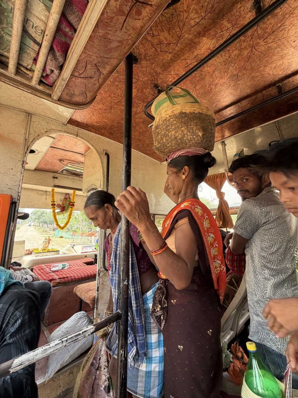 आत्मनिर्भरता की नई उड़ान – अपनी शर्तों पर सफ़र