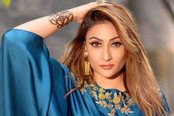 कोमोलिका बनकर घर-घर में छाईं उर्वशी ढोलकिया, तलाक के बाद अकेले पाले दो बेटे, संघर्ष से बनीं टीवी की फेमस विलेन