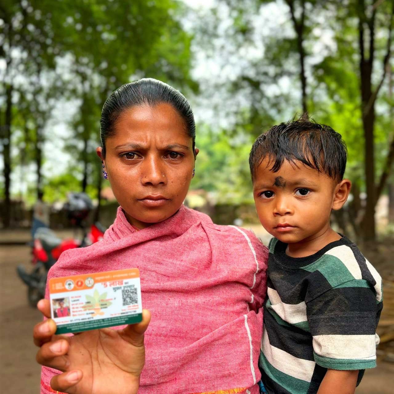 घर-घर पहुंची स्वास्थ्य विभाग की टीम, कोर्रा के ग्रामीणों को मिला स्वास्थ्य सुरक्षा का भरोसा