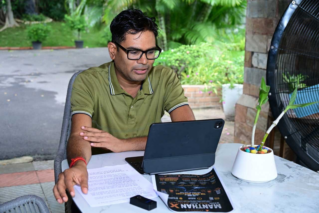  मुख्यमंत्री विष्णु देव साय के मंशा के अनुरूप वनांचल के पंडो बच्चों तक पहुंची शिक्षा, जिला प्रशासन ने गांव में ही की विशेष व्यवस्था