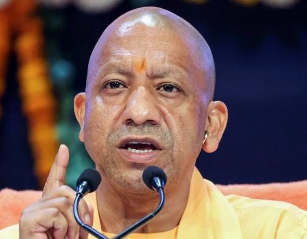 यूपी में योगी सरकार ने 7 पीसीएस अफसरों के तबादले किए, ज्योति राय आजमगढ़ की नई अपर आयुक्त