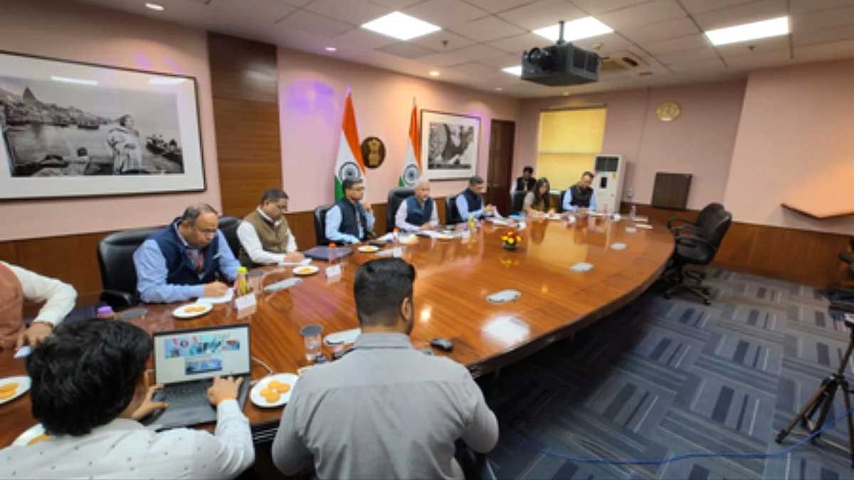 नेपाल बाढ़ पर जयशंकर की हाईलेवल मीटिंग, भारतीयों की सुरक्षा पर खास फोकस