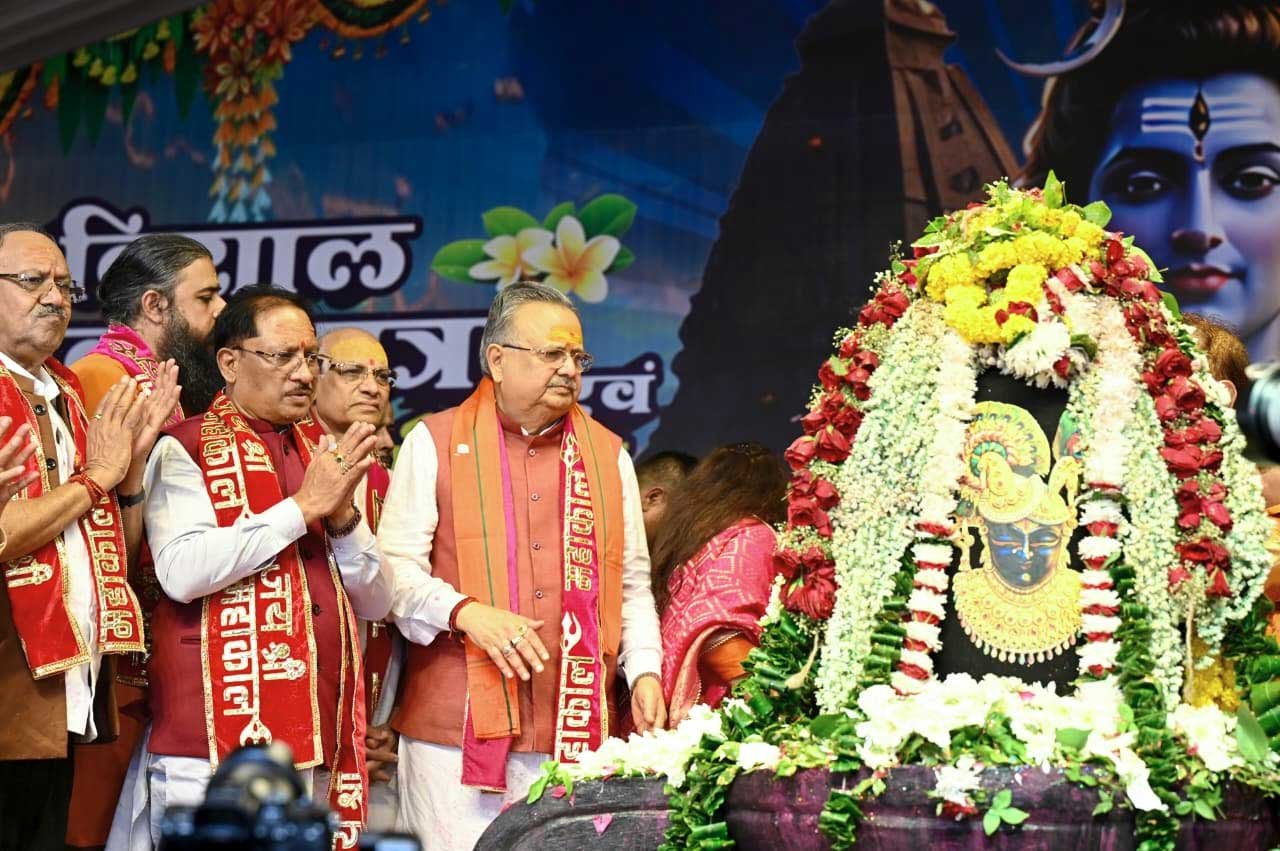  मुख्यमंत्री विष्णु देव साय ने भगवान शिव का रुद्राभिषेक कर प्रदेशवासियों के सुख-समृद्धि और खुशहाली की कामना की