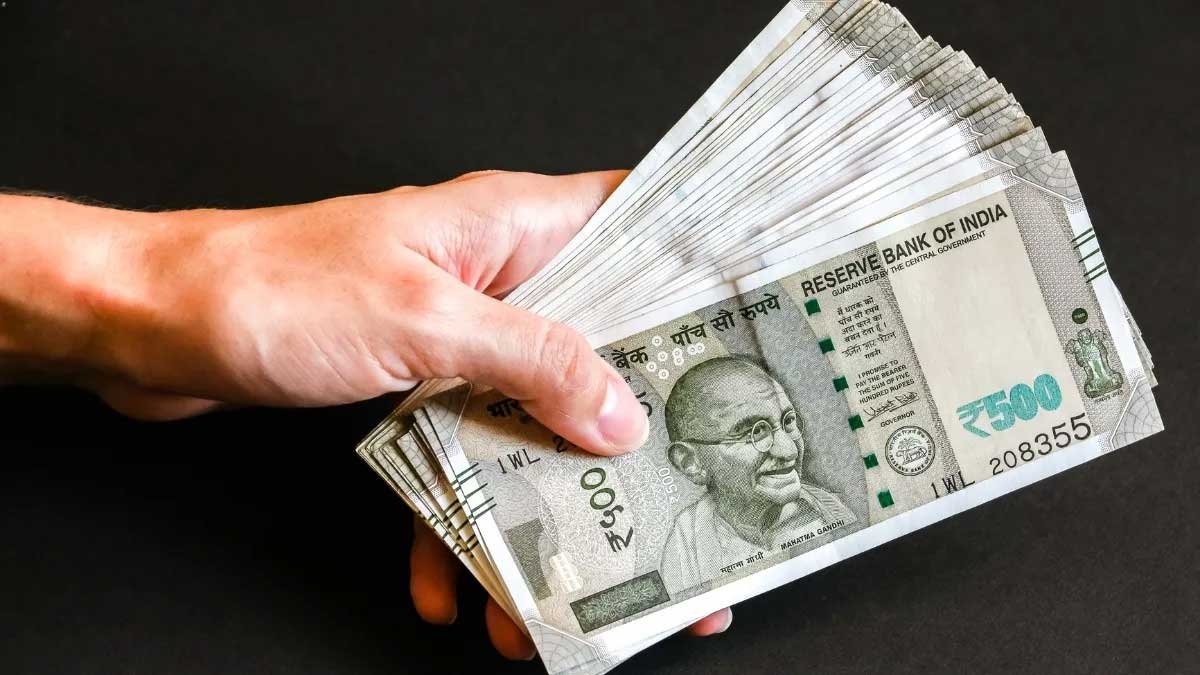 पेंशनर्स के लिए बड़ी खबर! 8वें वेतन आयोग में OROP की मांग, पुराने पेंशनर्स को मिल सकता है लाभ