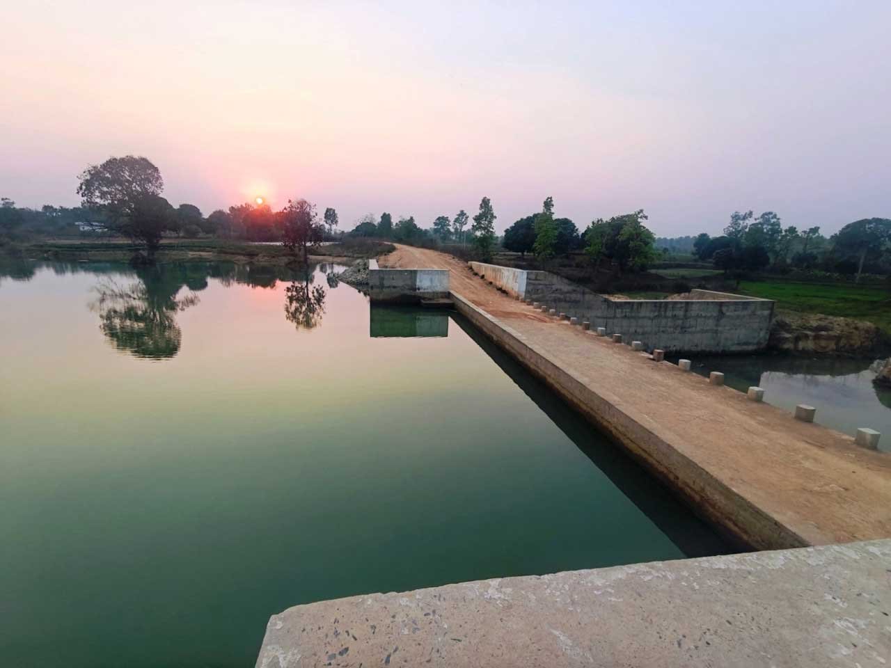 सेवा संकल्प अभियान : सेवा की कहानी: ग्रामीणों की मांग पर बना सकालो मुरना बांध, जल संकट से मिली राहत और 45 हेक्टेयर खेती को मिला पानी