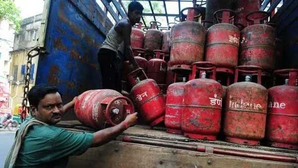 LPG Subsidy Alert: 1 अक्टूबर से बदल जाएगा नियम, जानें किसे कराना होगा Biometric Authentication