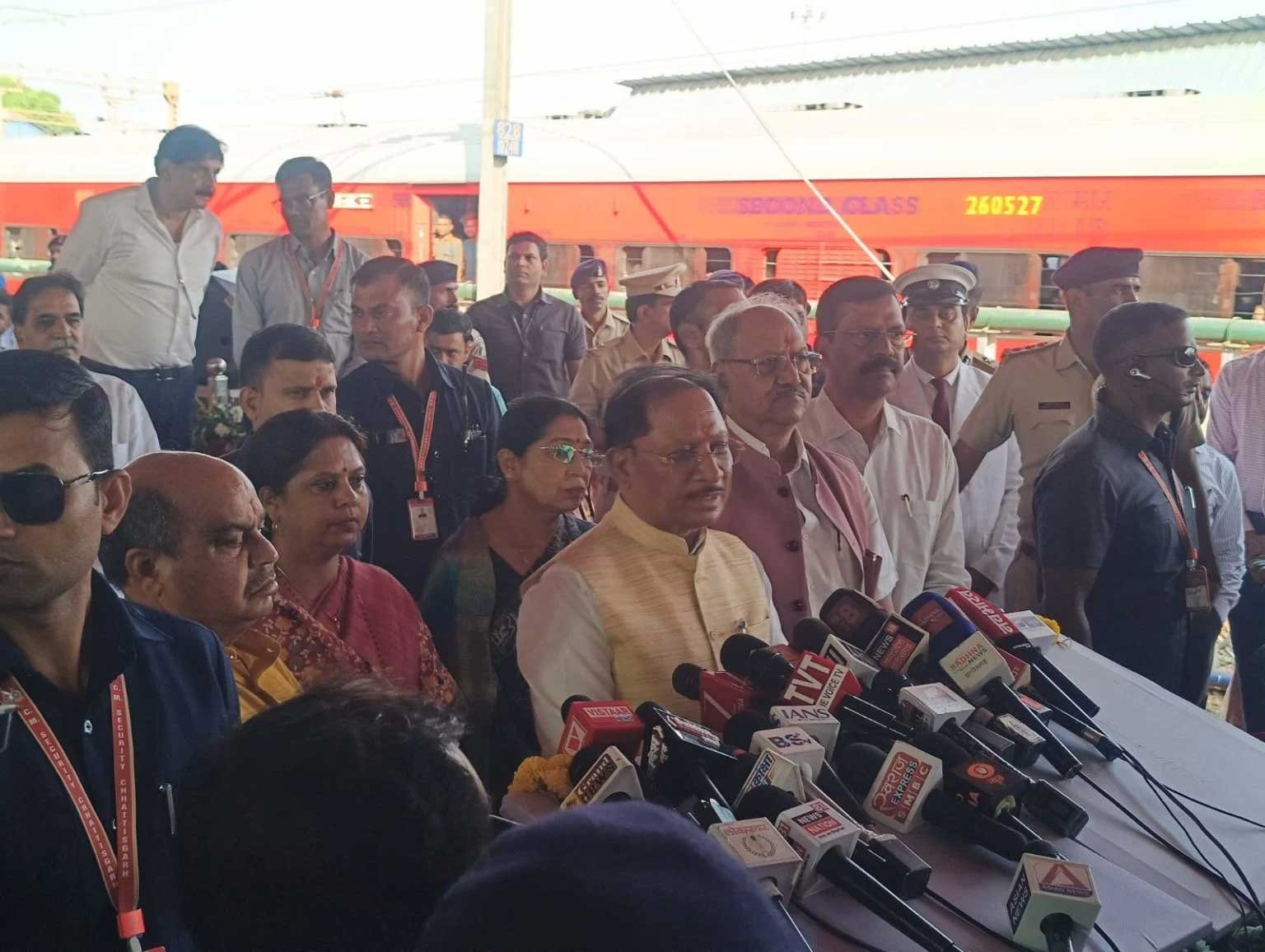 रायपुर से रावघाट और कुरूद के लिए शुरू हुई ट्रेनें, रेल कनेक्टिविटी को मिलेगी नई रफ्तार