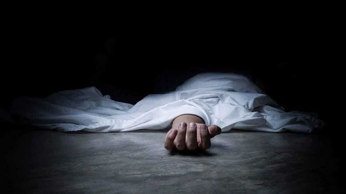 ग्रेटर नोएडा में सनसनीखेज घटना, पति-पत्नी और 3 बच्चों की संदिग्ध मौत