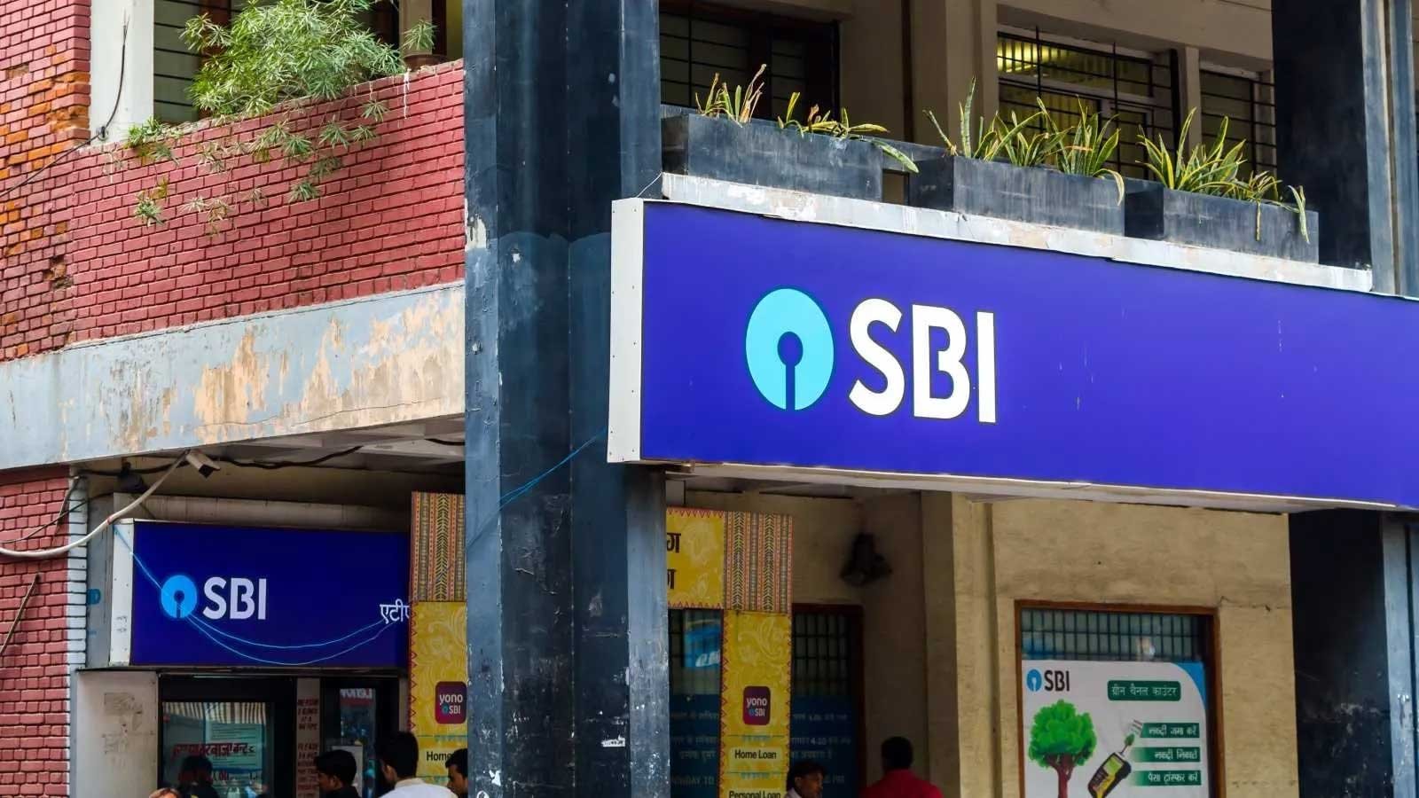 SBI के ग्राहकों के डेटा में सेंधमारी! 3,897 लोगों की निजी जानकारी लीक, बैंक ने दी सफाई